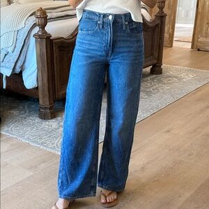GAP High Rise Wide Leg Medium Color Blue Jeans (0/25R)
